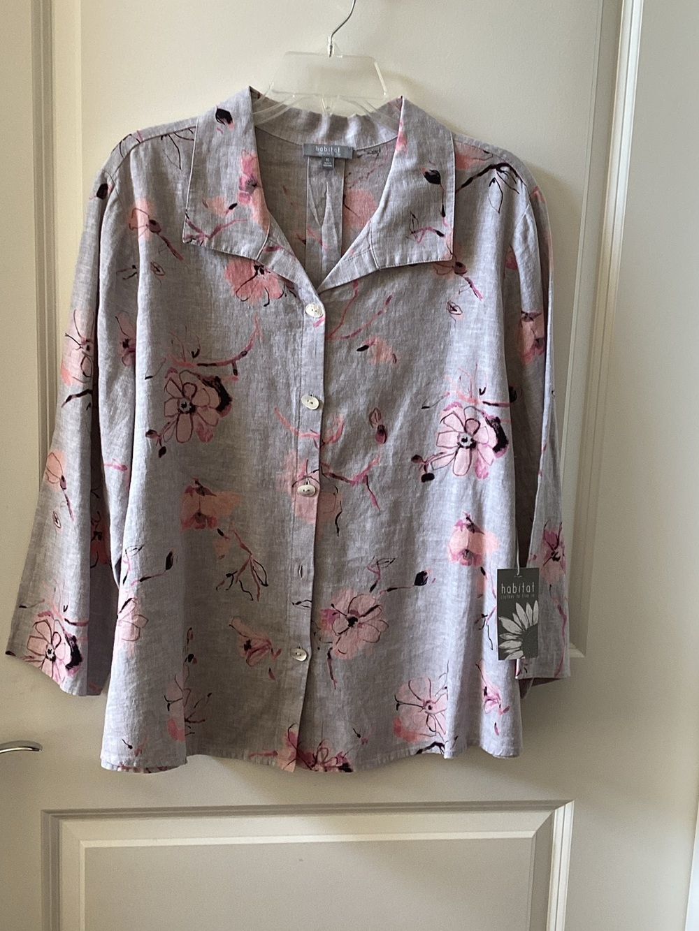 Habitat Light Gray Blouse with Pink Floral Print size XL